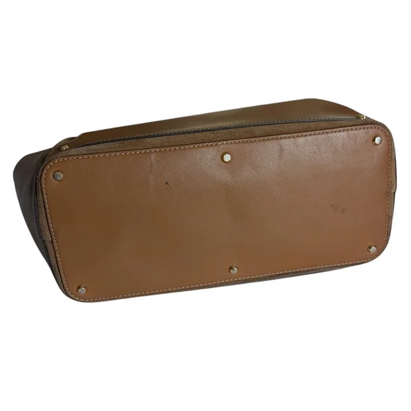 Michael Kors Clara Large Tote with Pouch - Picture 5 of 12